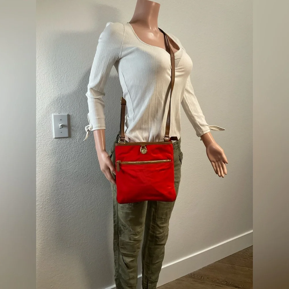 Michael Kors Kempton‎ MK Signature Nylon Messenger Crossbody